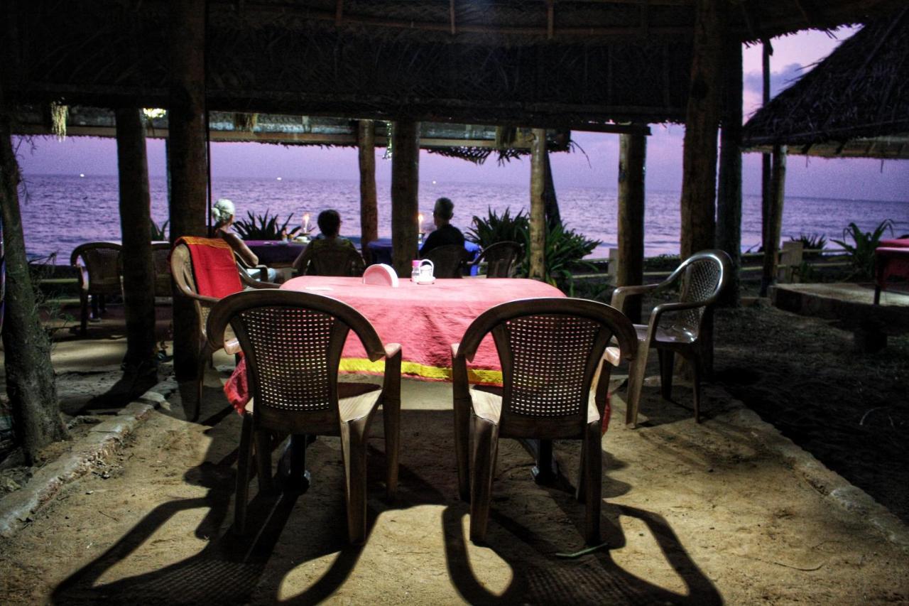 Sukriti Beach Resort Varkala Dış mekan fotoğraf