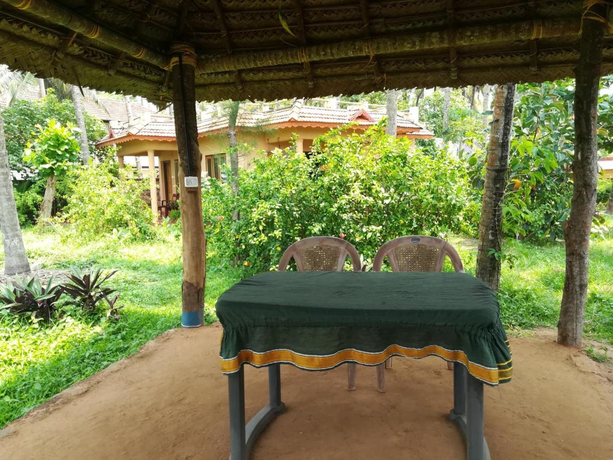 Sukriti Beach Resort Varkala Dış mekan fotoğraf