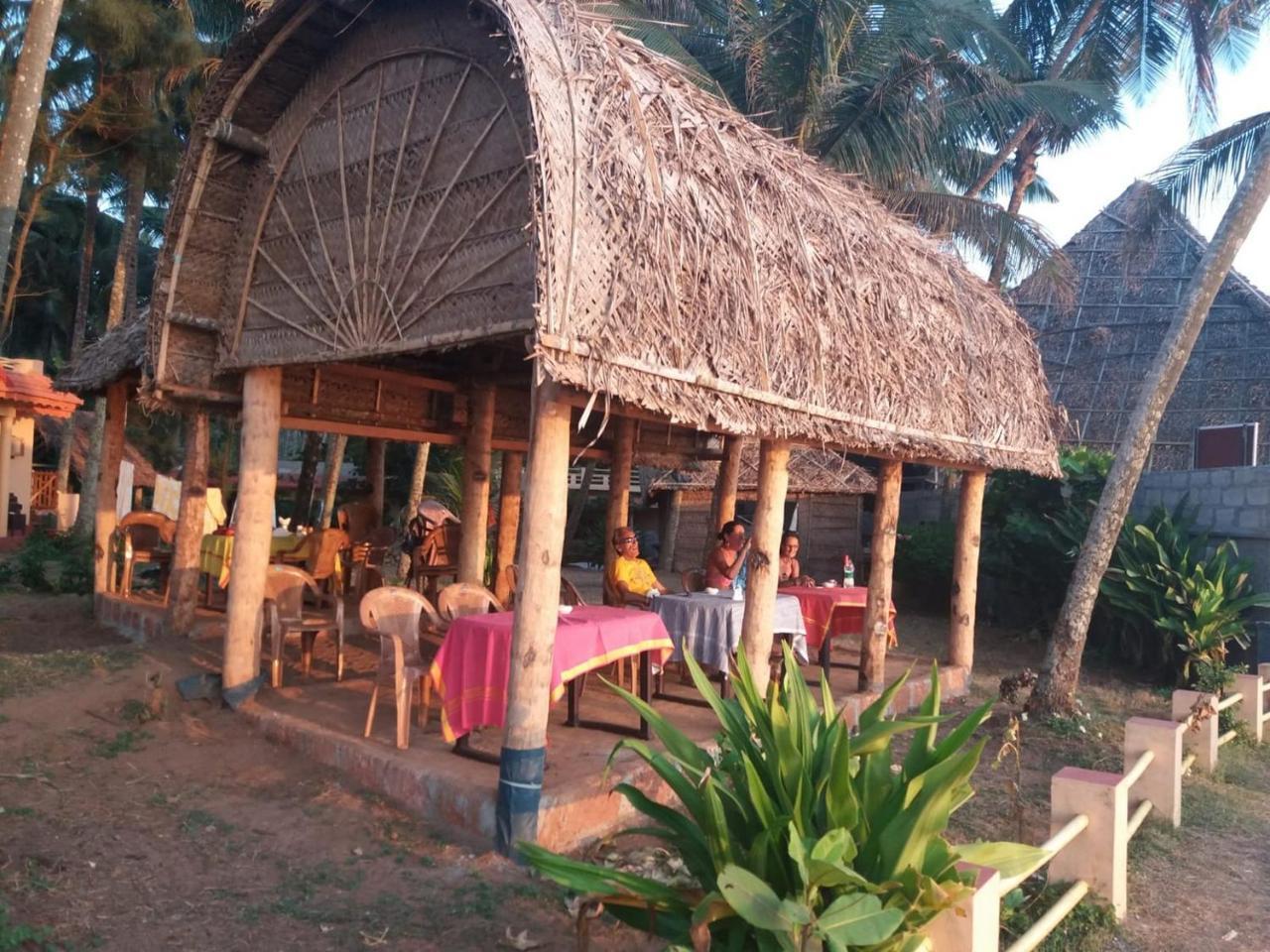 Sukriti Beach Resort Varkala Dış mekan fotoğraf